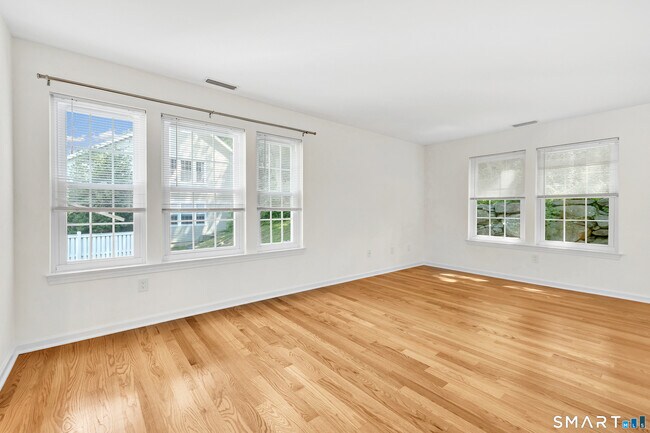 Building Photo - 259 Mayfield Dr