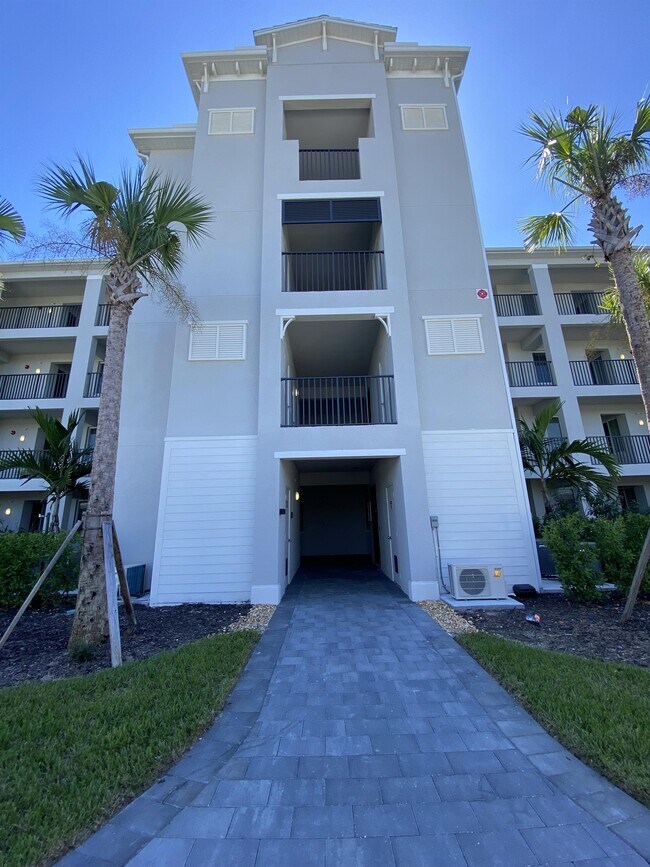 Building Photo - 6034 National Blvd