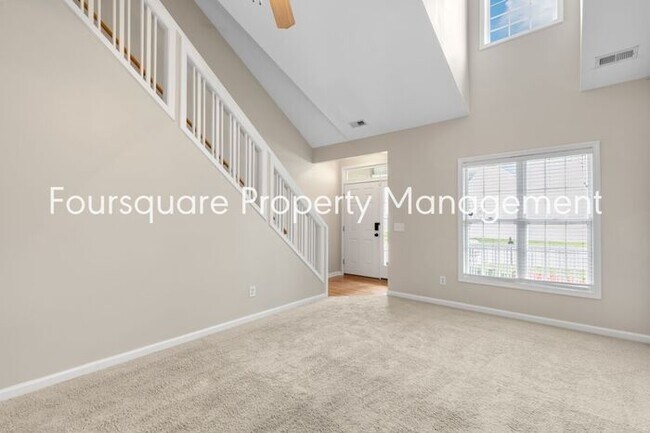 Building Photo - Single Family Home| 1st Floor Master Bedro...