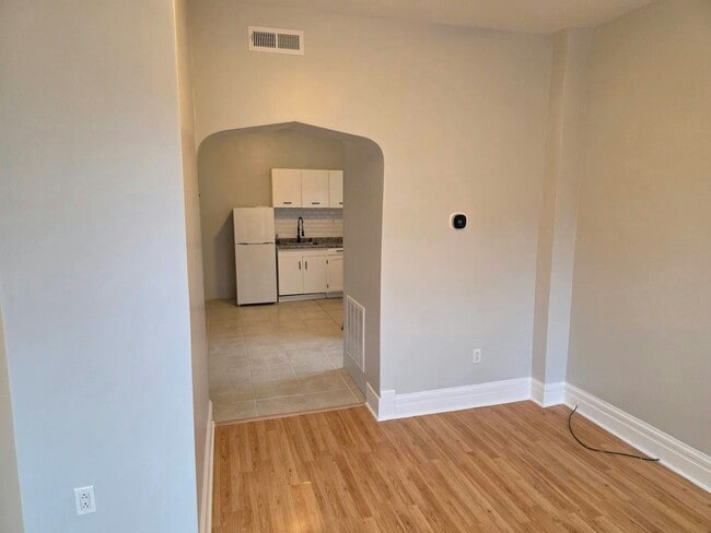 Building Photo - 3611 S Wood St