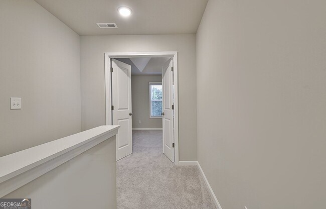 Building Photo - 38 Cobalt Ln