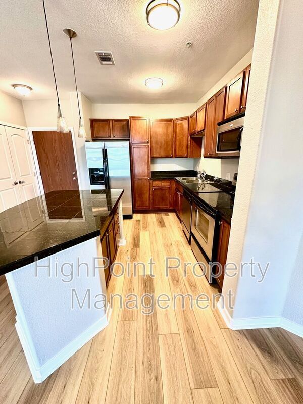 Building Photo - 13456 Via Varra