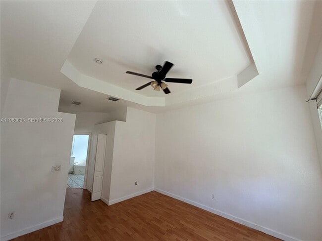 Building Photo - 4110 NE 22nd Ct