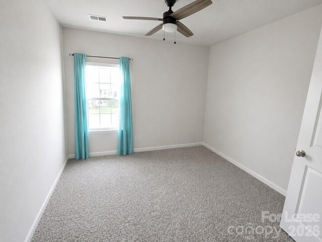 Building Photo - 2019 Red Ash Dr