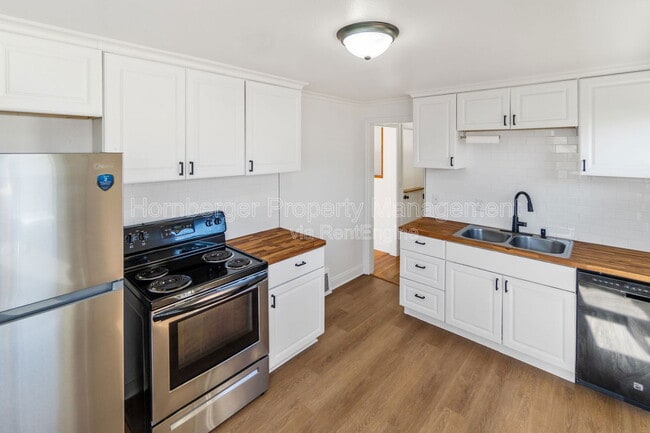 Building Photo - 4614 N Whitehouse St