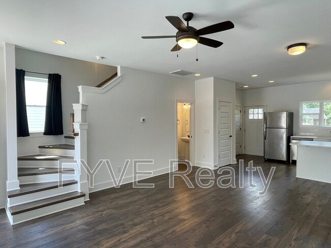 Building Photo - 300 Stewarts Ferry Pike