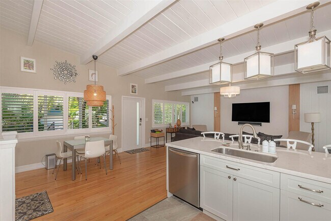 Building Photo - 1936 Harbour Inlet Dr