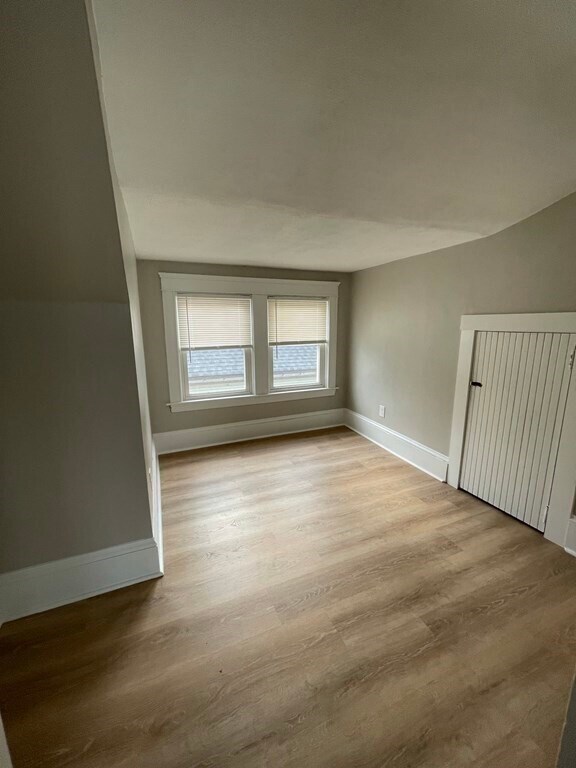 Building Photo - 831 Belleville Ave