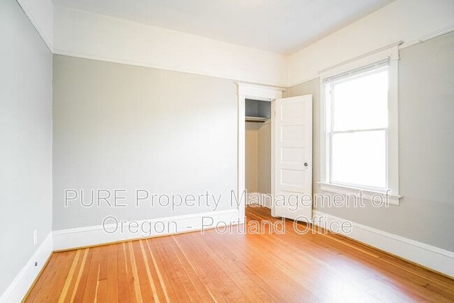 Building Photo - 1331 SE 49th Ave