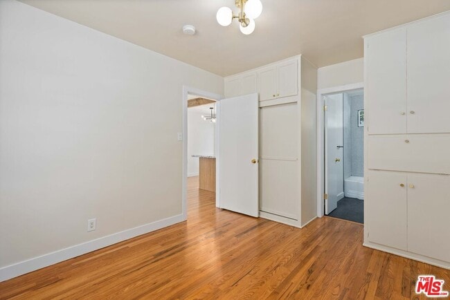 Building Photo - 1942 Chickasaw Ave