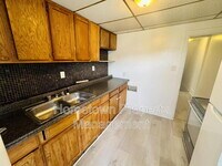 Building Photo - 429 Kelker St