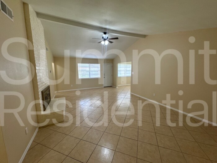 Building Photo - 7214 Foxbend Ln
