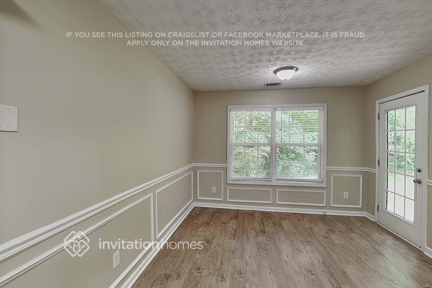 Building Photo - 898 Kendall Park Dr