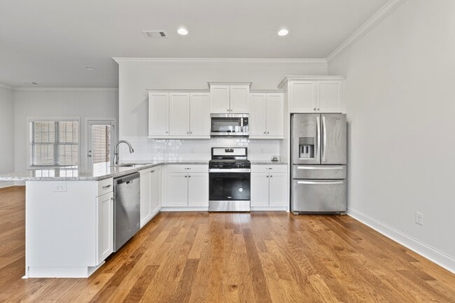 Building Photo - 2272 Pam Cir