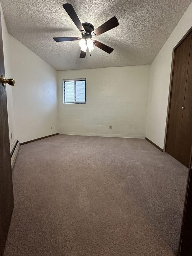 Building Photo - 2 bedroom in Billings MT 59102