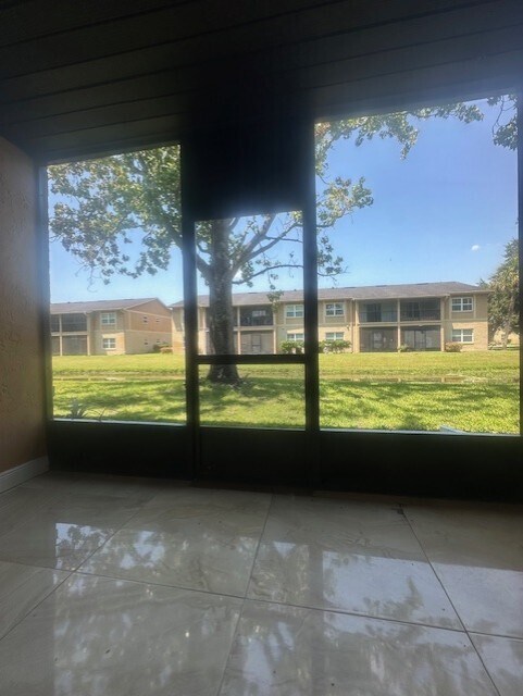Building Photo - 9910 Turf Way