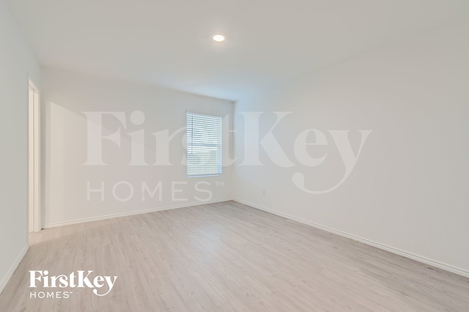 Building Photo - 3945 Far Horizon