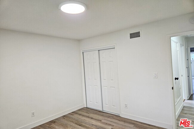 Building Photo - 22337 Cantara St