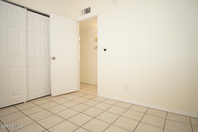Building Photo - 5009 Sycene Ct