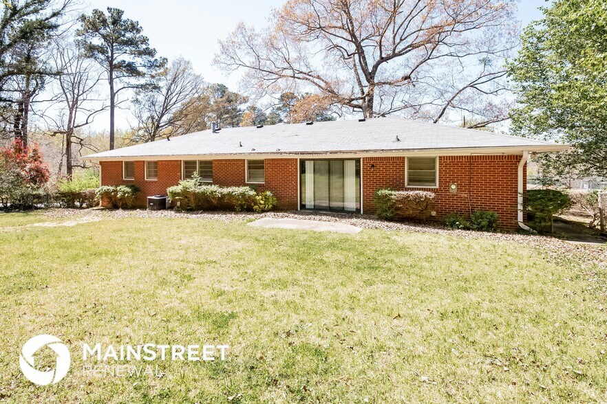 Building Photo - 6120 Longino Dr