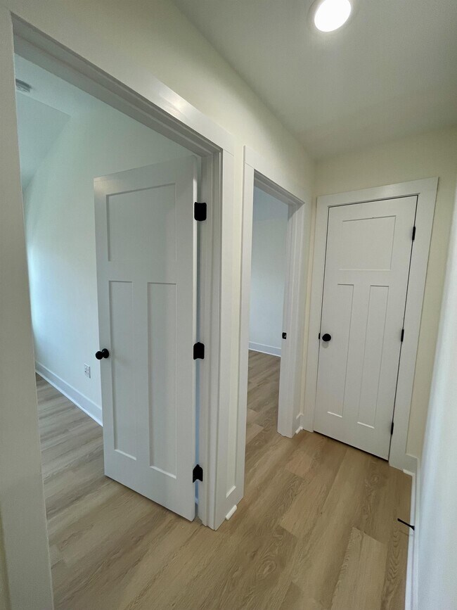 Building Photo - 556 Leesville Rd