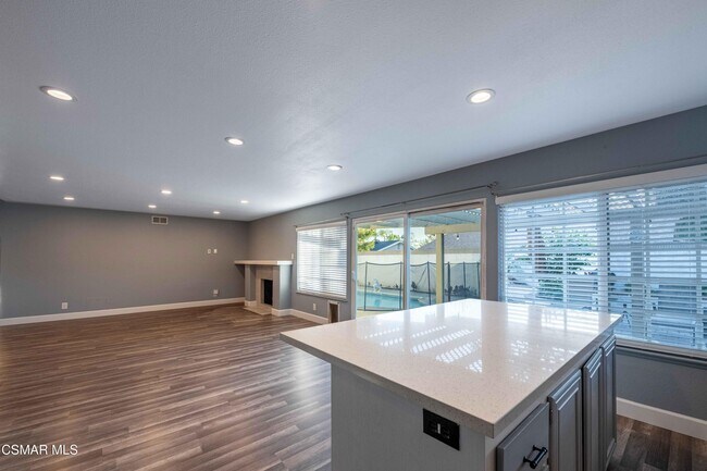 Building Photo - 2291 N Marter Ct