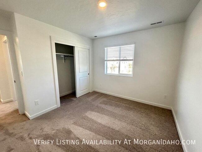 Building Photo - 8205 W Grey Alder Dr