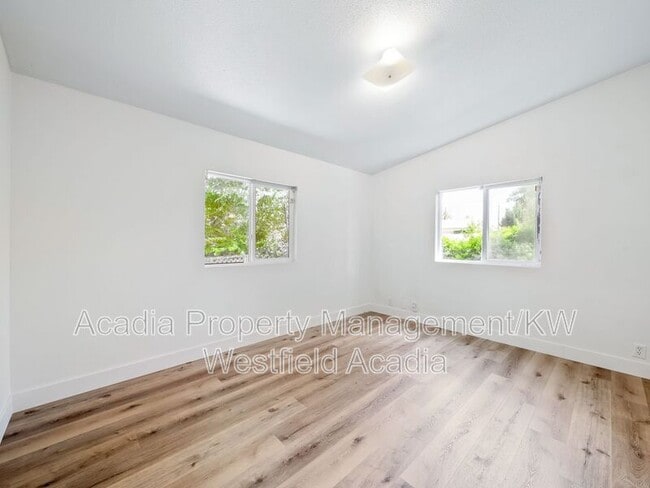 Building Photo - 642 Harmony Ct