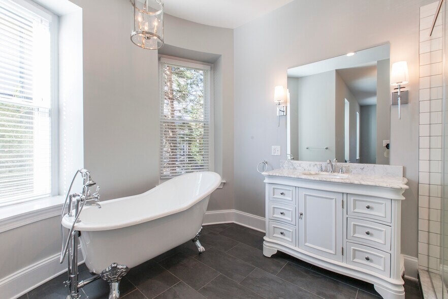 Primary Bath - 125 Windsor Ave