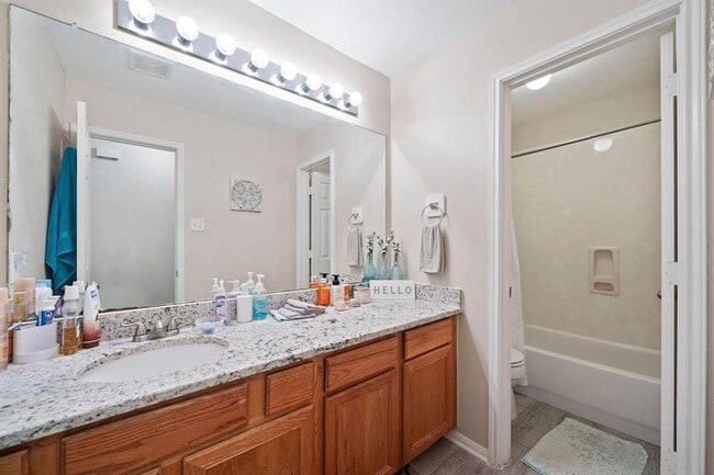 Building Photo - 3261 Gladewater Ln