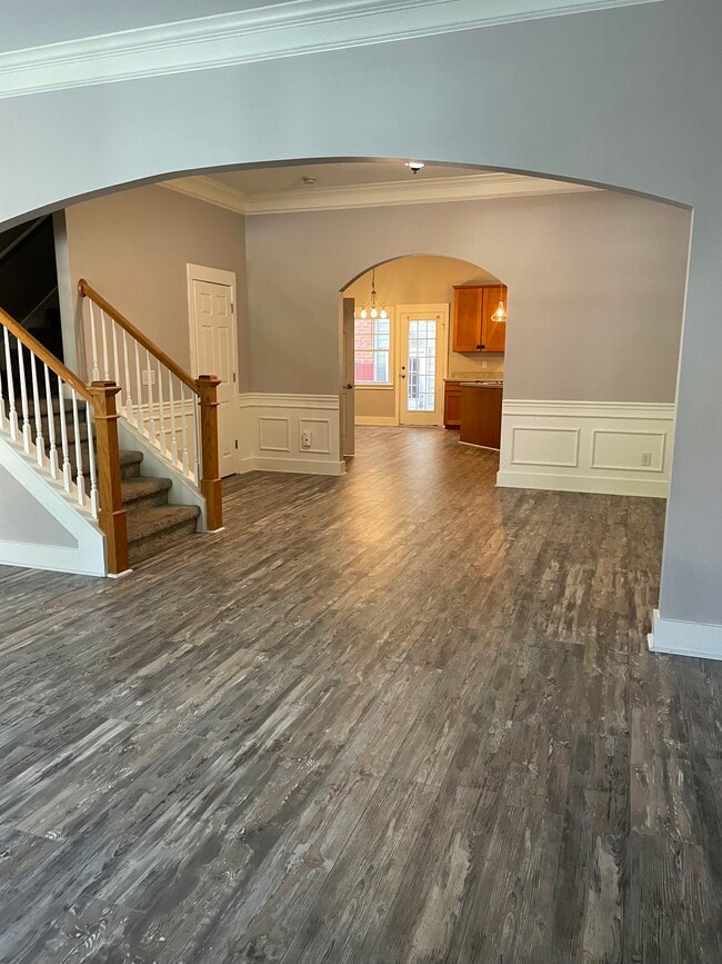 Building Photo - 183 Augusta Ave