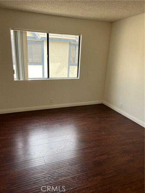 Building Photo - 711 W Duarte Rd