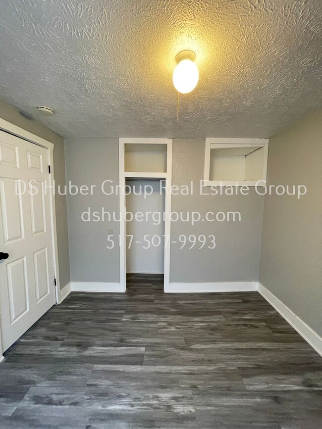 Building Photo - 720 Loa St