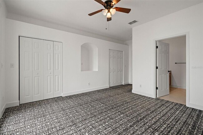 Building Photo - 628 3rd Ave S