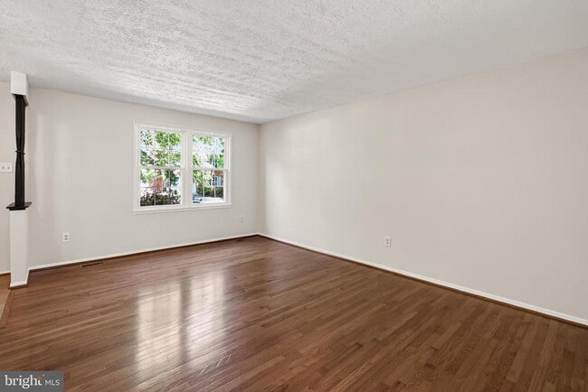 Building Photo - 337 Gundry Dr