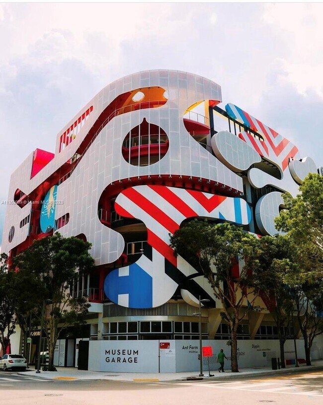 Building Photo - 385 NE 82nd Terrace