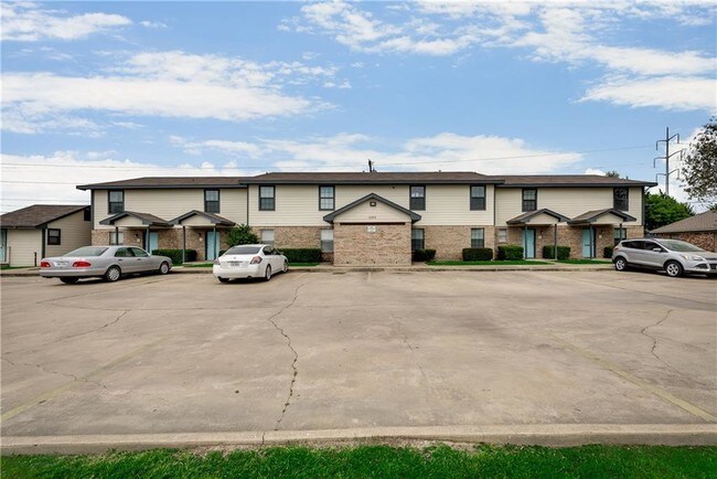 Building Photo - 1300 Northwood Blvd