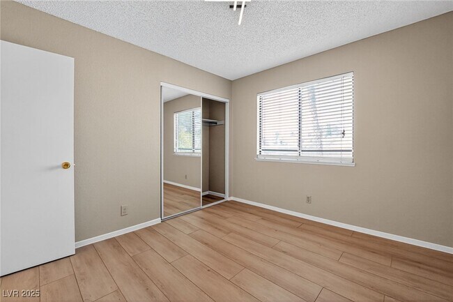 Building Photo - 3241 Ventana Hills Dr