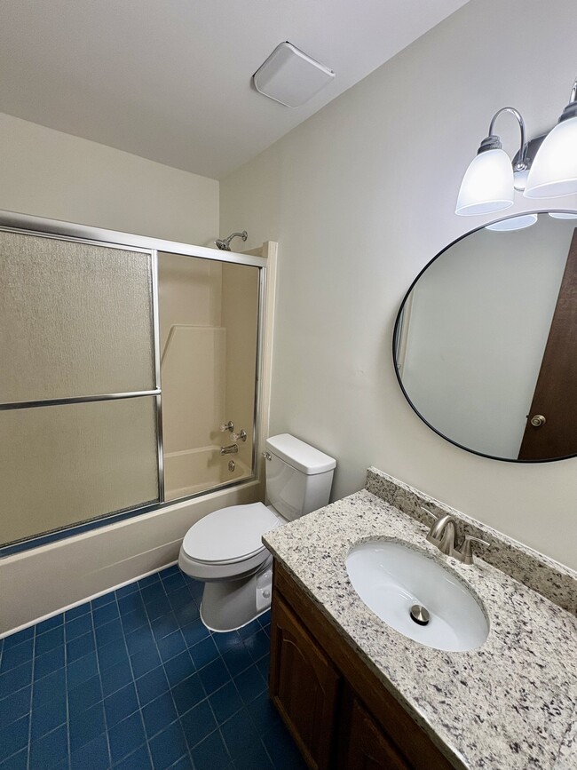 Building Photo - 5 Sweet Branch Ct