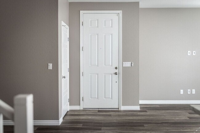 Building Photo - Modern Henderson Townhome with Loft & Resort-Style Amenities