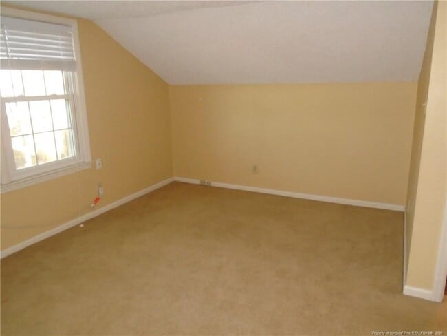 Building Photo - 3503 Farm Circle Rd