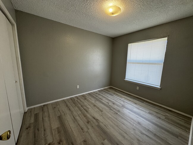 Building Photo - 13340 Horizon Blvd
