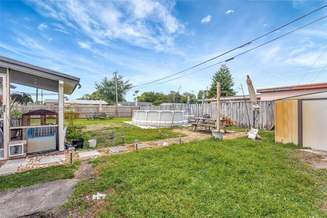 Building Photo - 1271 NW 31st Way