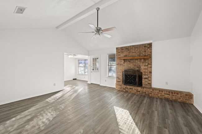 Building Photo - 7509 Echo Hill Dr