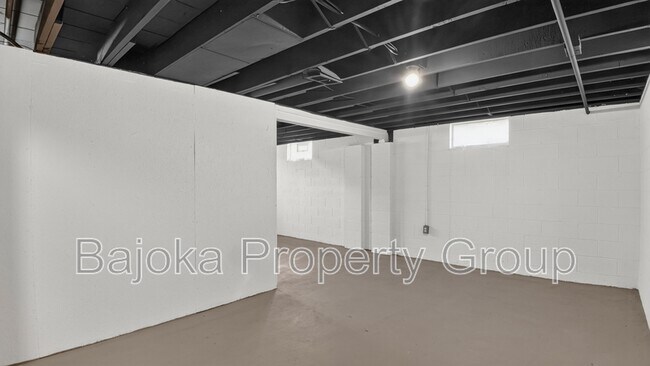 Building Photo - 3582 N Milford Rd
