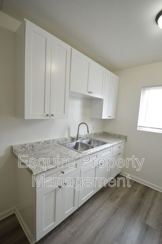 Building Photo - 730 E Channel Islands Blvd
