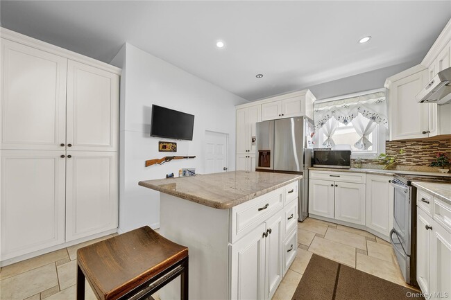 Building Photo - 82-58 235th St