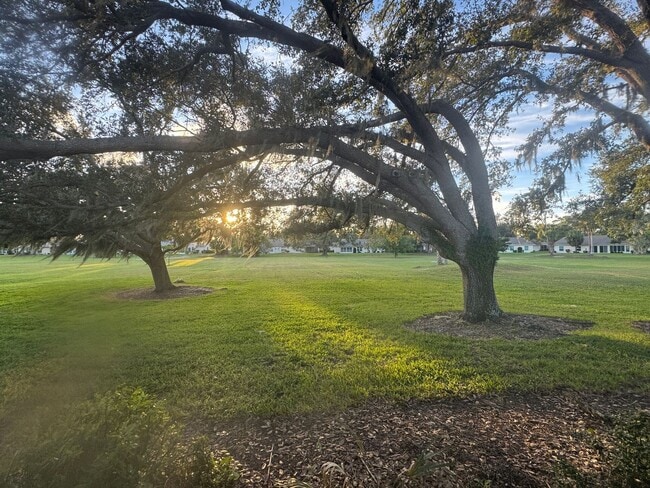 Building Photo - 3966 Oakhurst Blvd