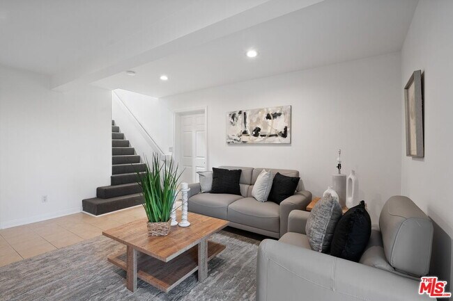 Building Photo - 11543 Sunshine Terrace