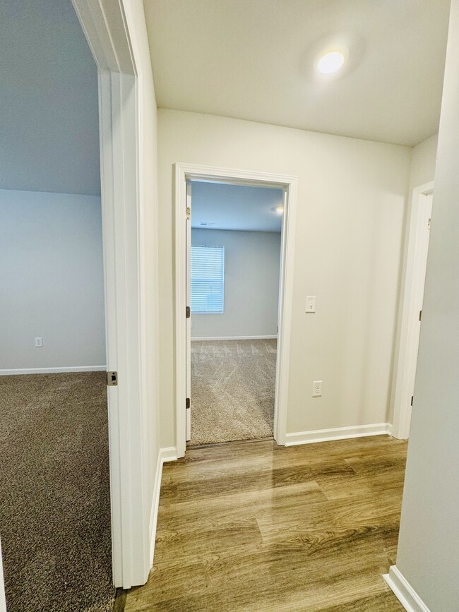 Building Photo - 1024 Kinness Dr